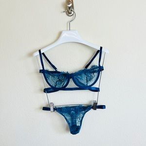 NWOT Emerald Green Lace Strappy Bra & Panty Lingerie Set